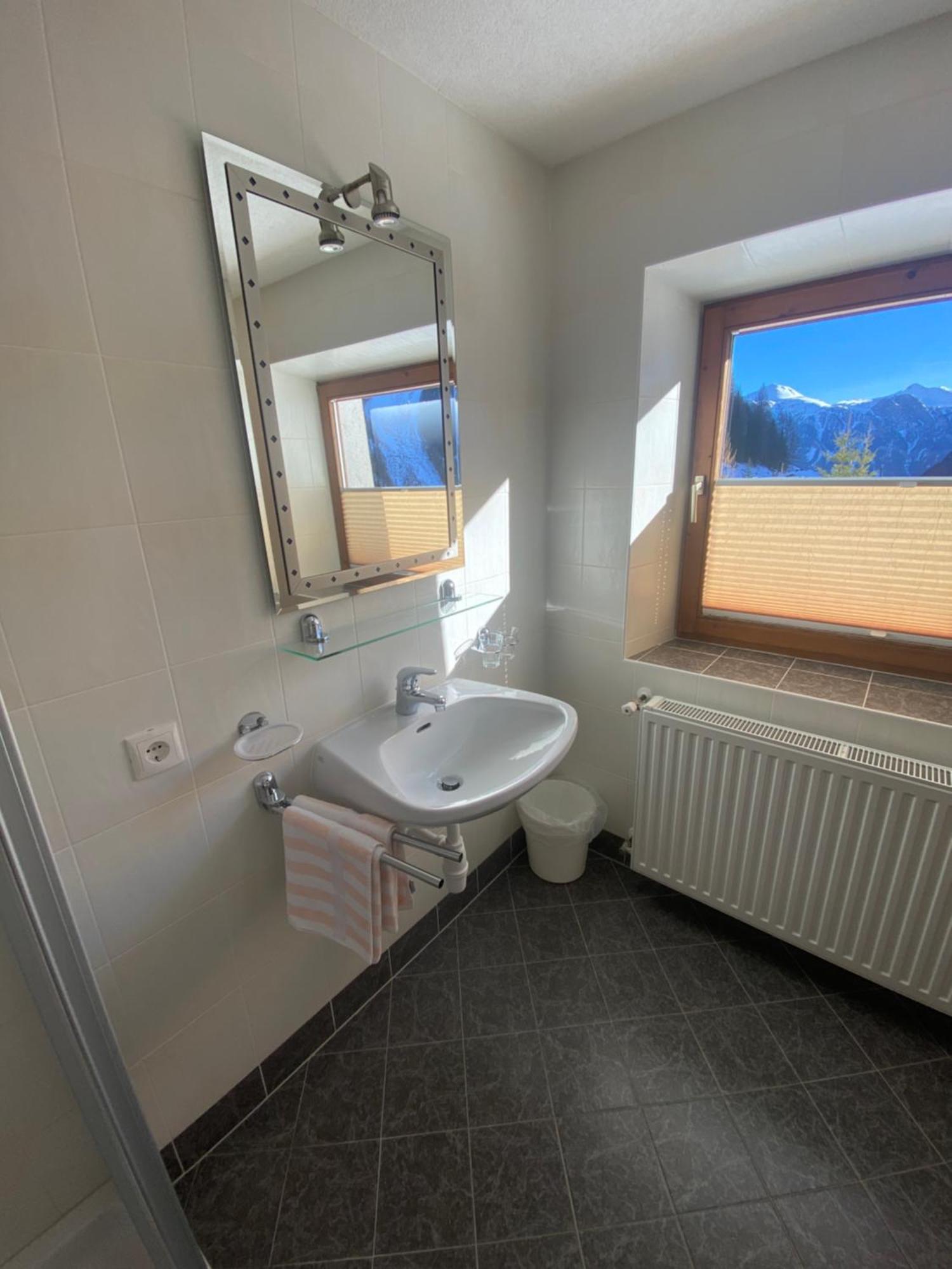 Apart Alpenrose Spiss Exterior photo